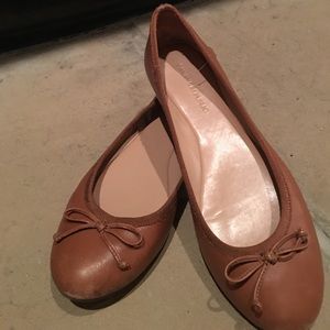 Banana republic 7.5 7 1/2 brown flats used